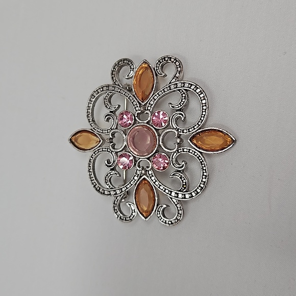 Silver Tone Rhinestone Filigree Style Brooch Pin - Picture 3 of 7